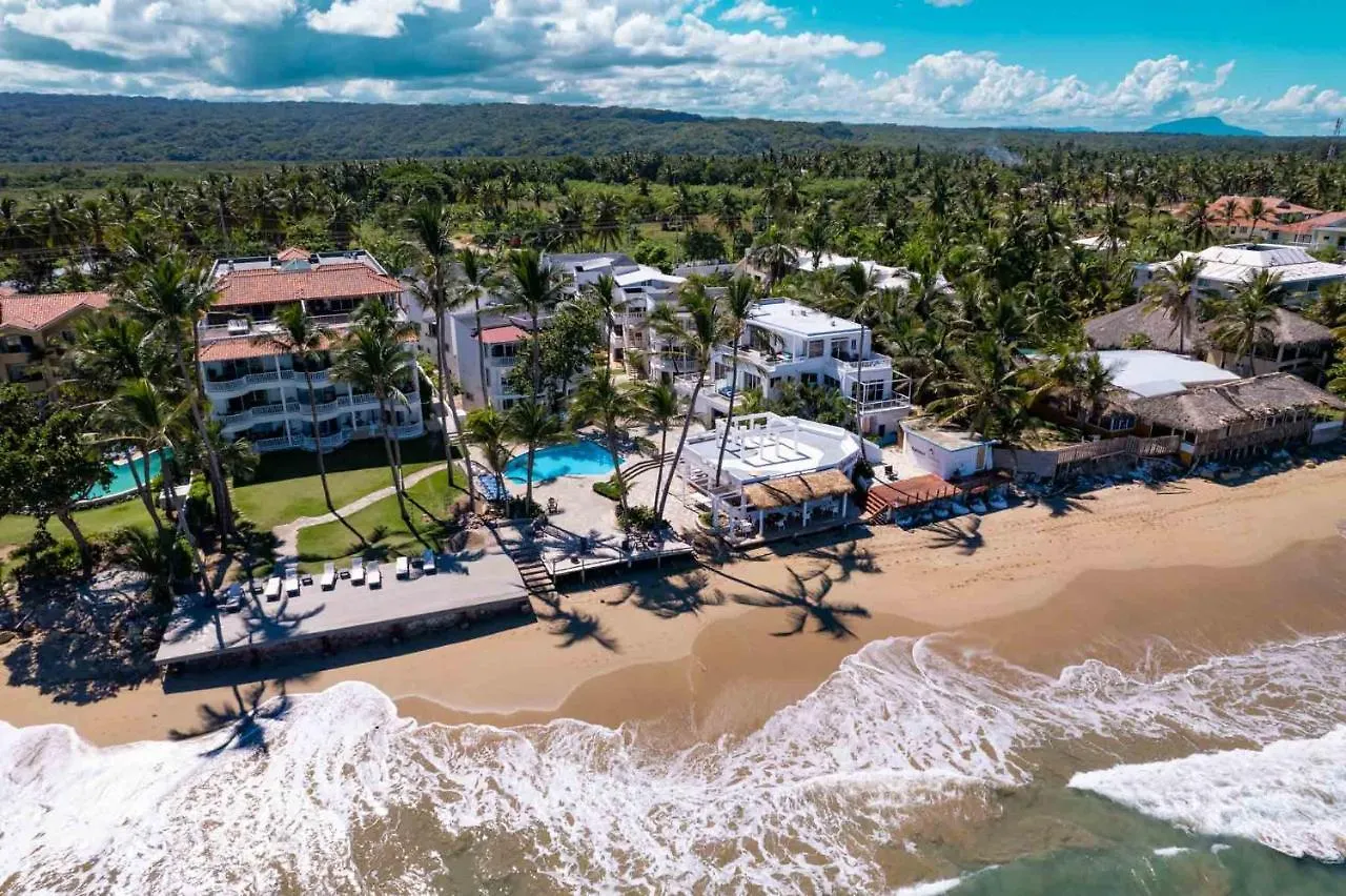 Kite Beach Oceanfront Two Bedroom Patio And Garden Cabarete